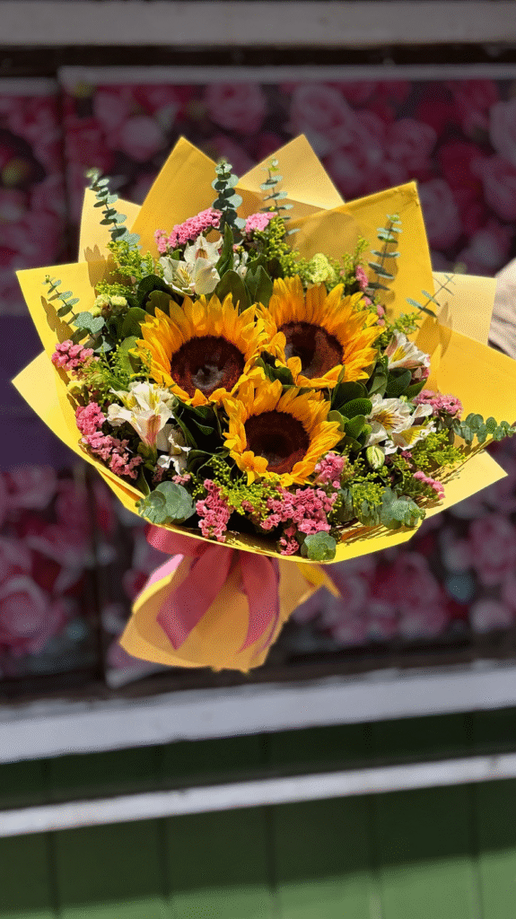 atado de 3 girasoles