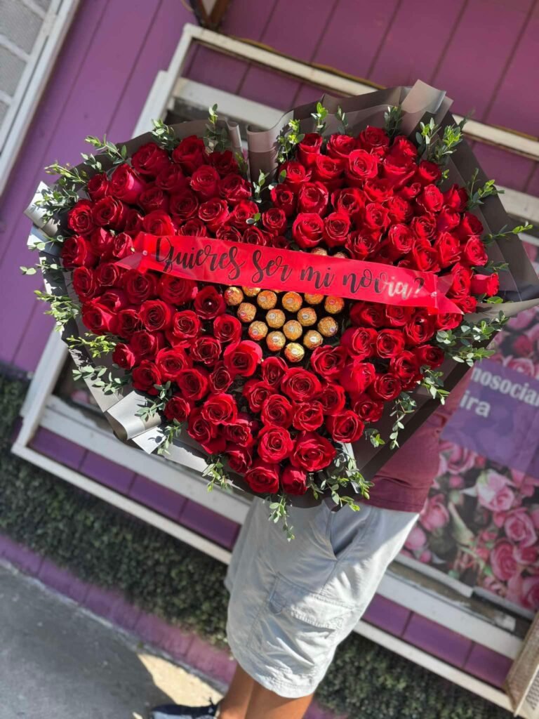 atado corazon 100 rosas